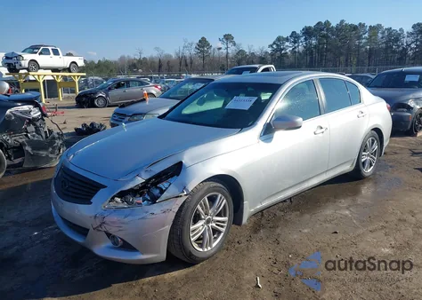 2013 Infiniti G37 Journey z USA, uszkodzony, nr VIN JN1CV6AP2DM723539